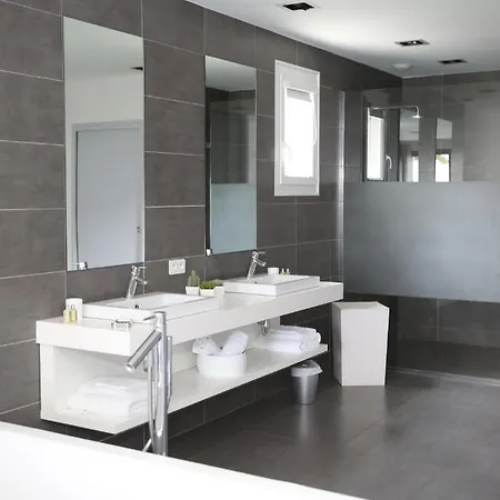 Отель Lafitenia 5*